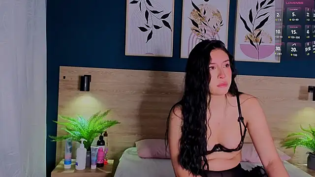 SarahMiler  online show from 09/17/25, 11:34