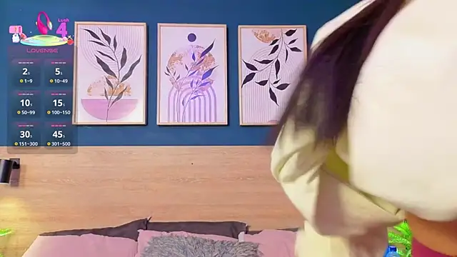 SarahMiler  online show from 01/13/26, 08:13