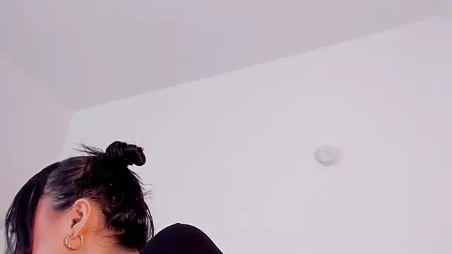 Taylormaxwell online show from 12/01/25, 09:04