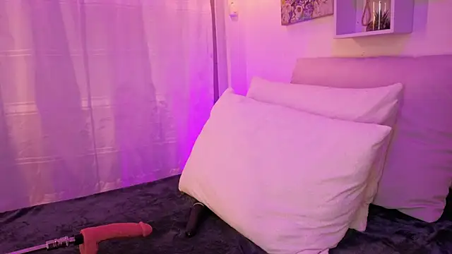 Samaraa Smith online show from 10/24/25, 11:09