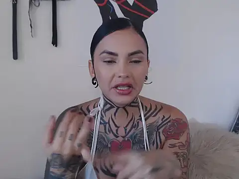 Sofia May online show from 11/30/25, 12:17