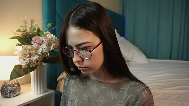 ywixos online show from 02/08/26, 02:04