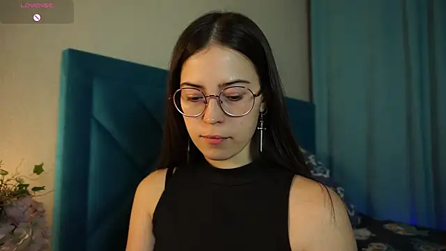 ywixos online show from 10/10/25, 01:34