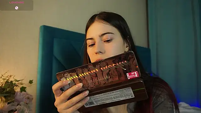 ywixos online show from 10/26/25, 02:39