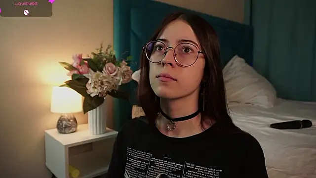 ywixos online show from 02/15/26, 02:27