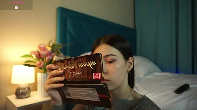 ywixos online show from 11/12/25, 01:48