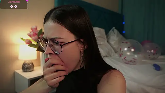 ywixos online show from 03/03/26, 02:46