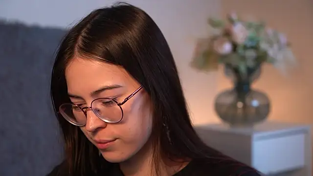 ywixos online show from 12/01/25, 02:29