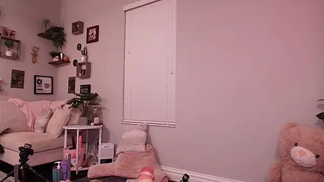 Lexibby69 online show from 05/06/26, 10:30
