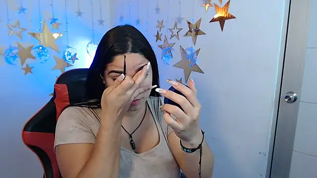 lucia ht online show from 10/03/25, 01:53