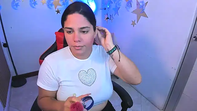 lucia ht online show from 10/09/25, 12:44