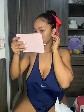 Mia sweet80 online show from 11/28/25, 03:50