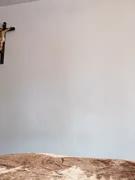 Snapshot of leon8013A chatting on 09/24/25, 06:03 leon8013A online show from 09/24/25, 06:03