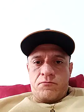 Snapshot of leon8013A chatting on 09/11/25, 12:38 leon8013A online show from 09/11/25, 12:38