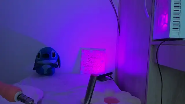 Eva cutte online show from 09/10/25, 11:53