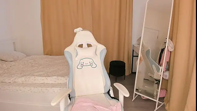 mayyacozyy online show from 02/17/26, 06:44