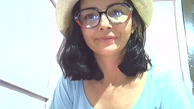 Luana sexy42 online show from 05/14/26, 07:11