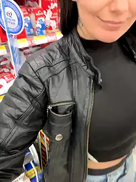 swmilena hot  online show from 11/28/25, 08:09