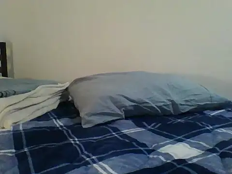 Snapshot of PC_boy_slv chatting on 10/08/25, 06:37 PC boy slv online show from 10/08/25, 06:37