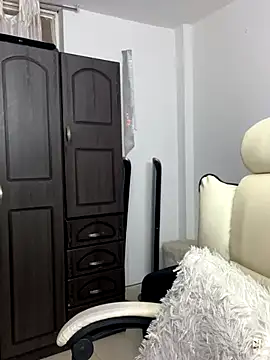 Issa Santana online show from 09/25/25, 09:21