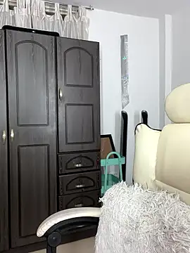 Issa Santana online show from 11/08/25, 08:12