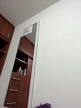 Issa Santana online show from 12/20/25, 08:55