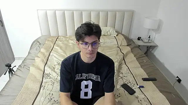 kyron  jobs online show from 03/25/26, 05:51