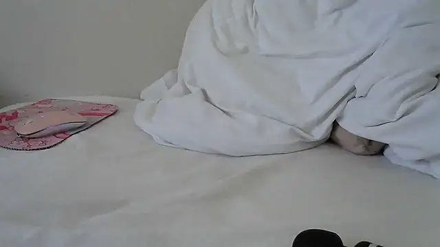 AnaLuxJulia online show from 01/14/26, 01:04