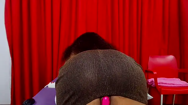 SexyBustyBoobs online show from 12/19/25, 04:09