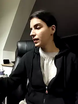 SweetMelodyZ online show from 10/26/25, 05:08