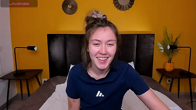 Tina Porter online show from 11/22/25, 01:26