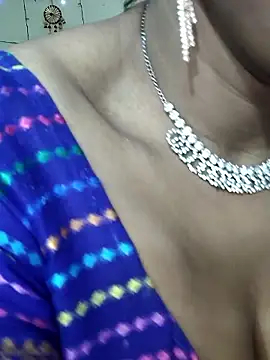 Hotty Sonali online show from 10/17/25, 11:50