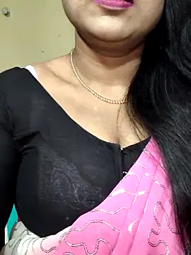 Hotty Sonali online show from 11/18/25, 12:04