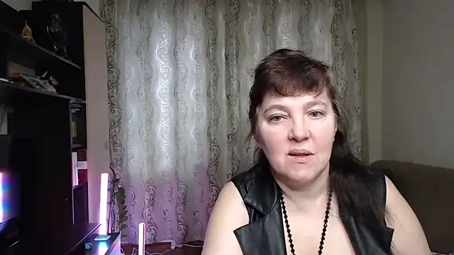 Snapshot of Illusionq chatting on 03/05/26, 05:04 Illusionq online show from 03/05/26, 05:04