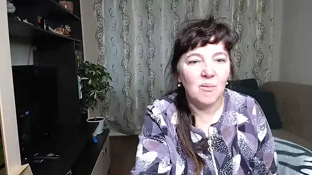Snapshot of Illusionq chatting on 10/03/25, 04:58 Illusionq online show from 10/03/25, 04:58