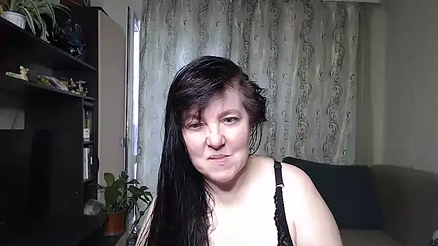 Snapshot of Illusionq chatting on 07/15/26, 10:22 Illusionq online show from 07/15/26, 10:22