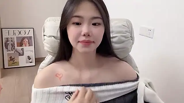 suki-1 online show from 11/30/25, 08:04