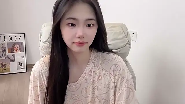 Snapshot of suki-1 chatting on 07/14/26, 05:01 suki-1 online show from 07/14/26, 05:01