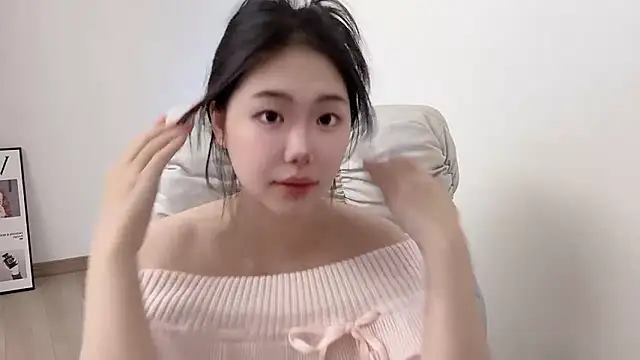 suki-1 online show from 03/16/26, 09:46