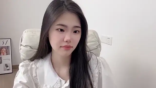 suki-1 online show from 03/26/26, 09:40