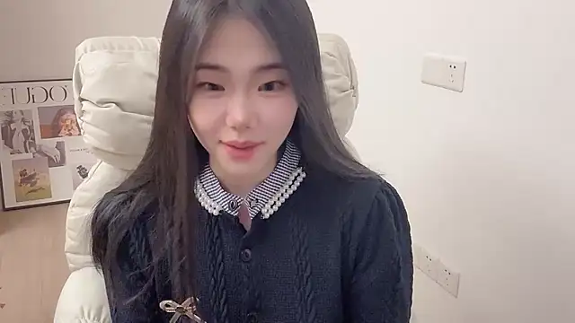 suki-1 online show from 12/03/25, 08:47