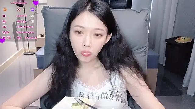Snapshot of NiNi-baby520 chatting on 09/18/25, 07:22 NiNi-baby520 online show from 09/18/25, 07:22