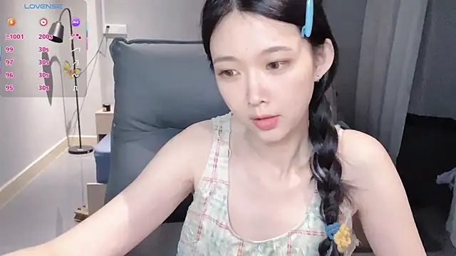 NiNi-baby520 online show from 10/31/25, 03:08