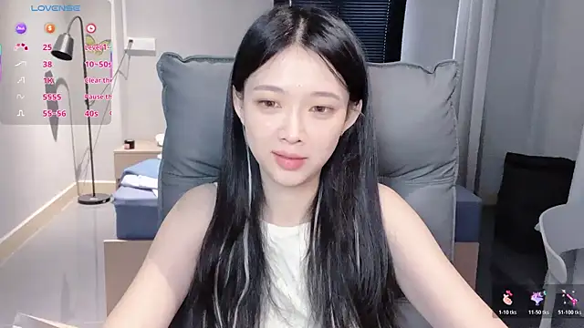 NiNi-baby520 online show from 11/21/25, 07:40