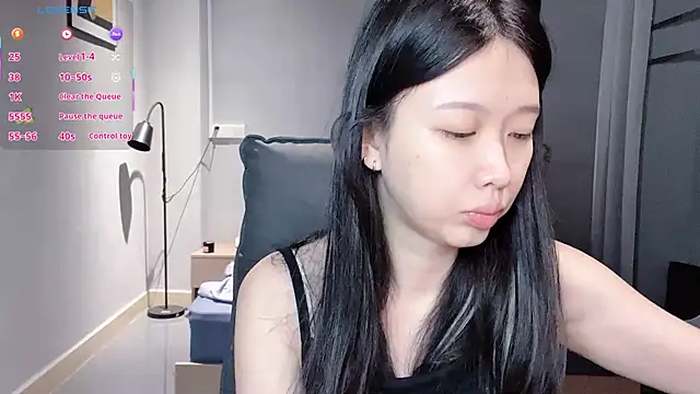 NiNi-baby520 online show from 11/18/25, 07:33