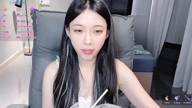 Snapshot of NiNi-baby520 chatting on 10/19/25, 07:22 NiNi-baby520 online show from 10/19/25, 07:22