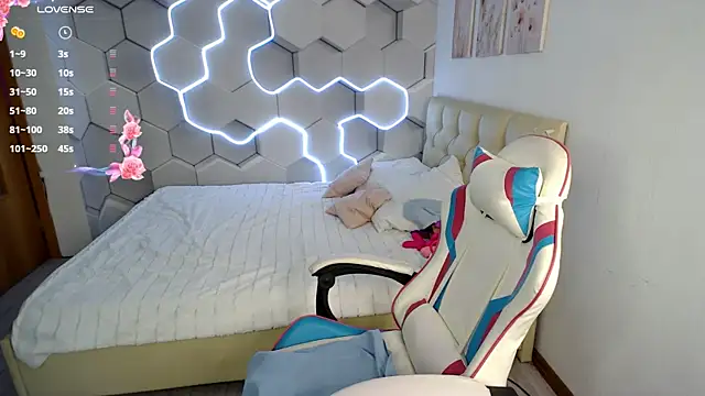 Snapshot of aliicemeow chatting on 07/09/26, 02:34 aliicemeow online show from 07/09/26, 02:34