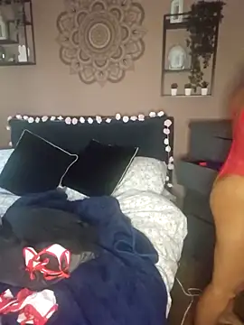 LonelyLucinda online show from 09/28/25, 06:31