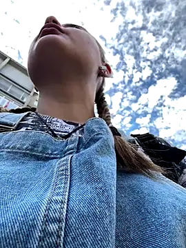 Snapshot of StephanieMur chatting on 09/27/25, 06:08 StephanieMur online show from 09/27/25, 06:08