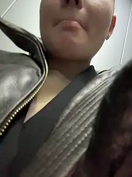 StephanieMur online show from 11/26/25, 04:01